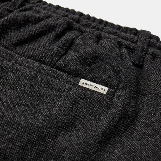 ANERKJENDT Calça de lã - CARISMAstore