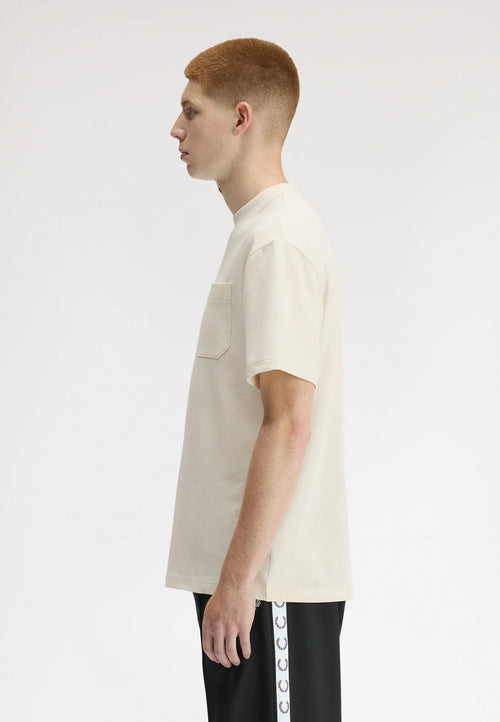 FRED PERRY T-shirt com detalhe no bolso