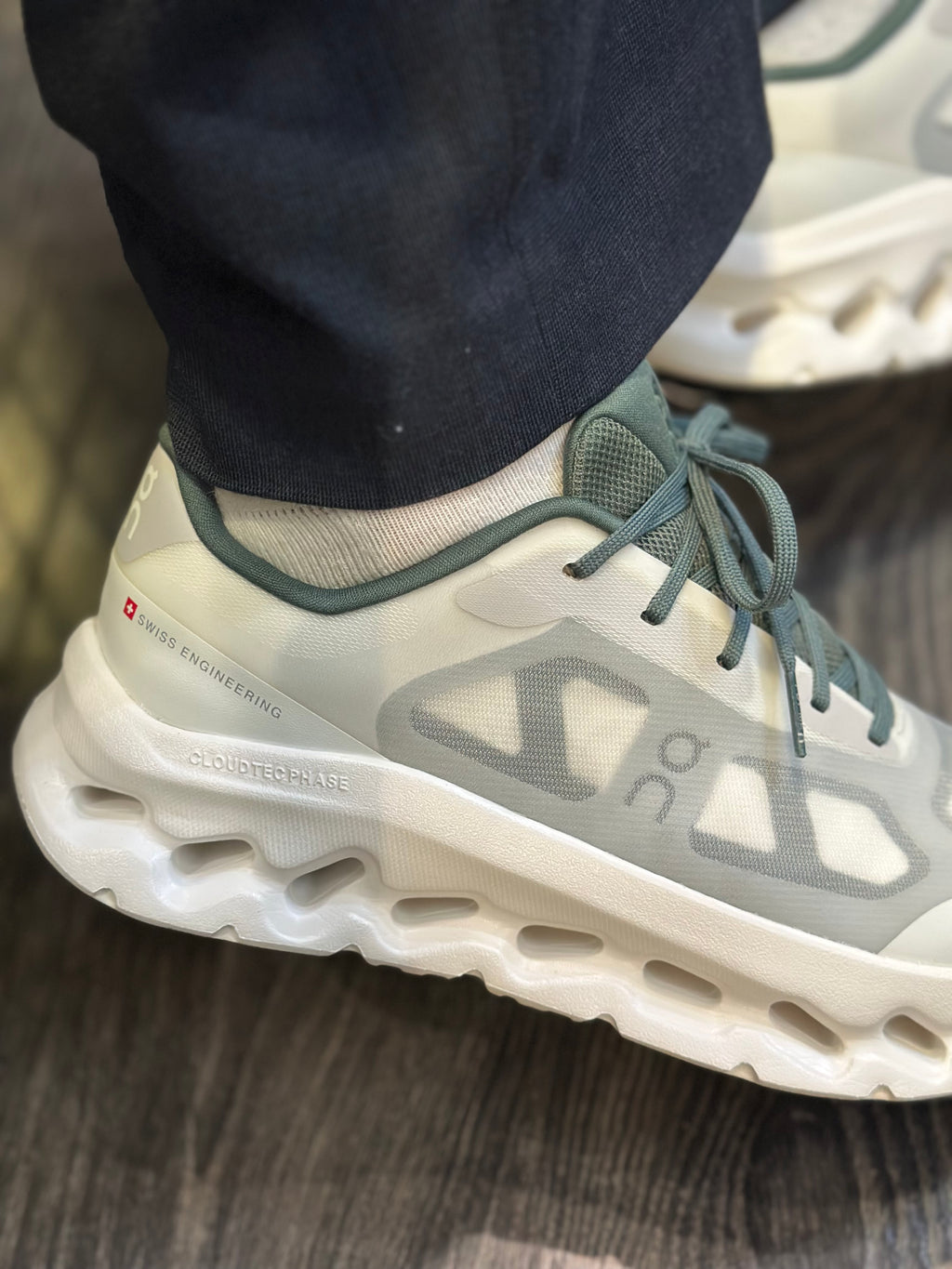 ON Sapatilhas cloutilt remix