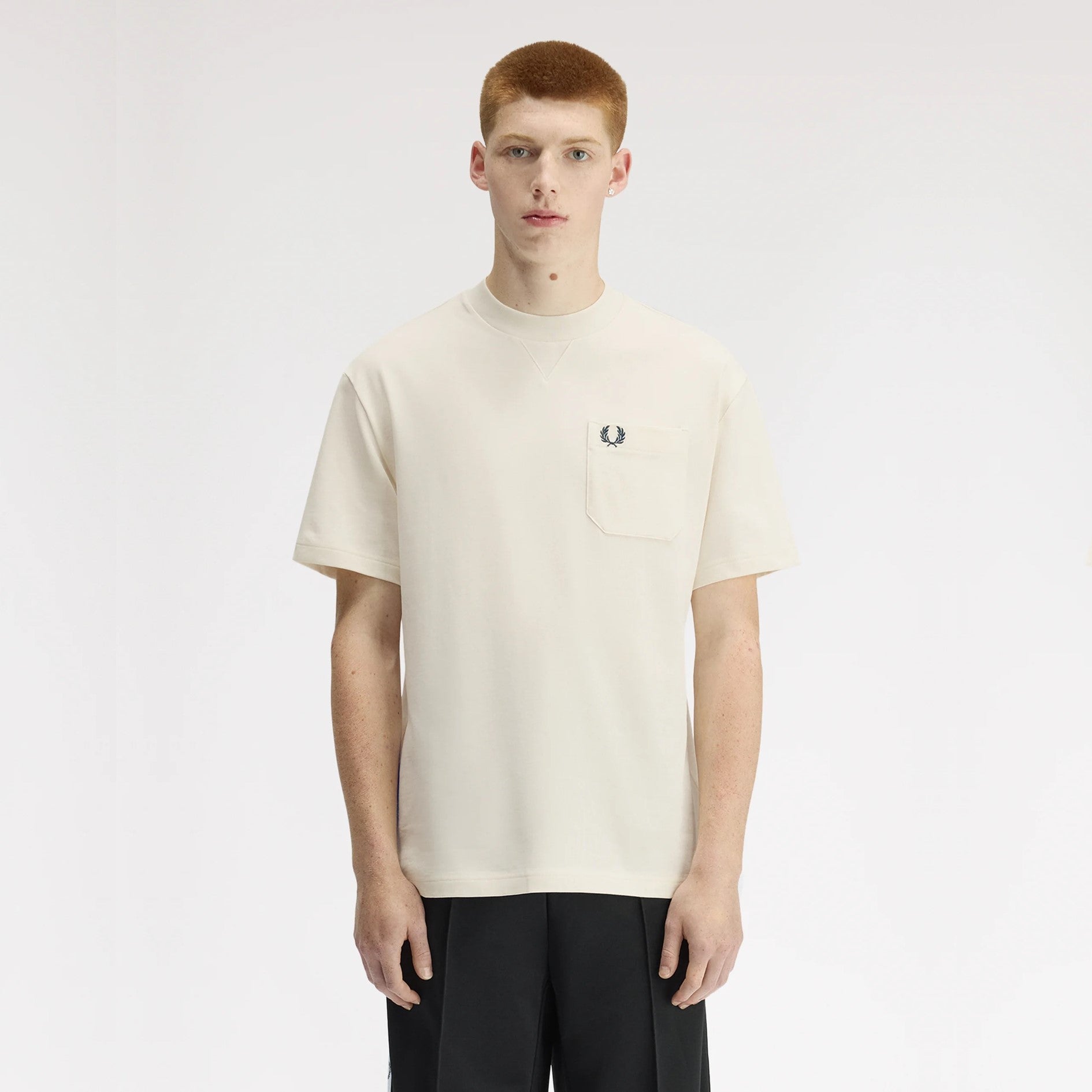 FRED PERRY T-shirt com detalhe no bolso