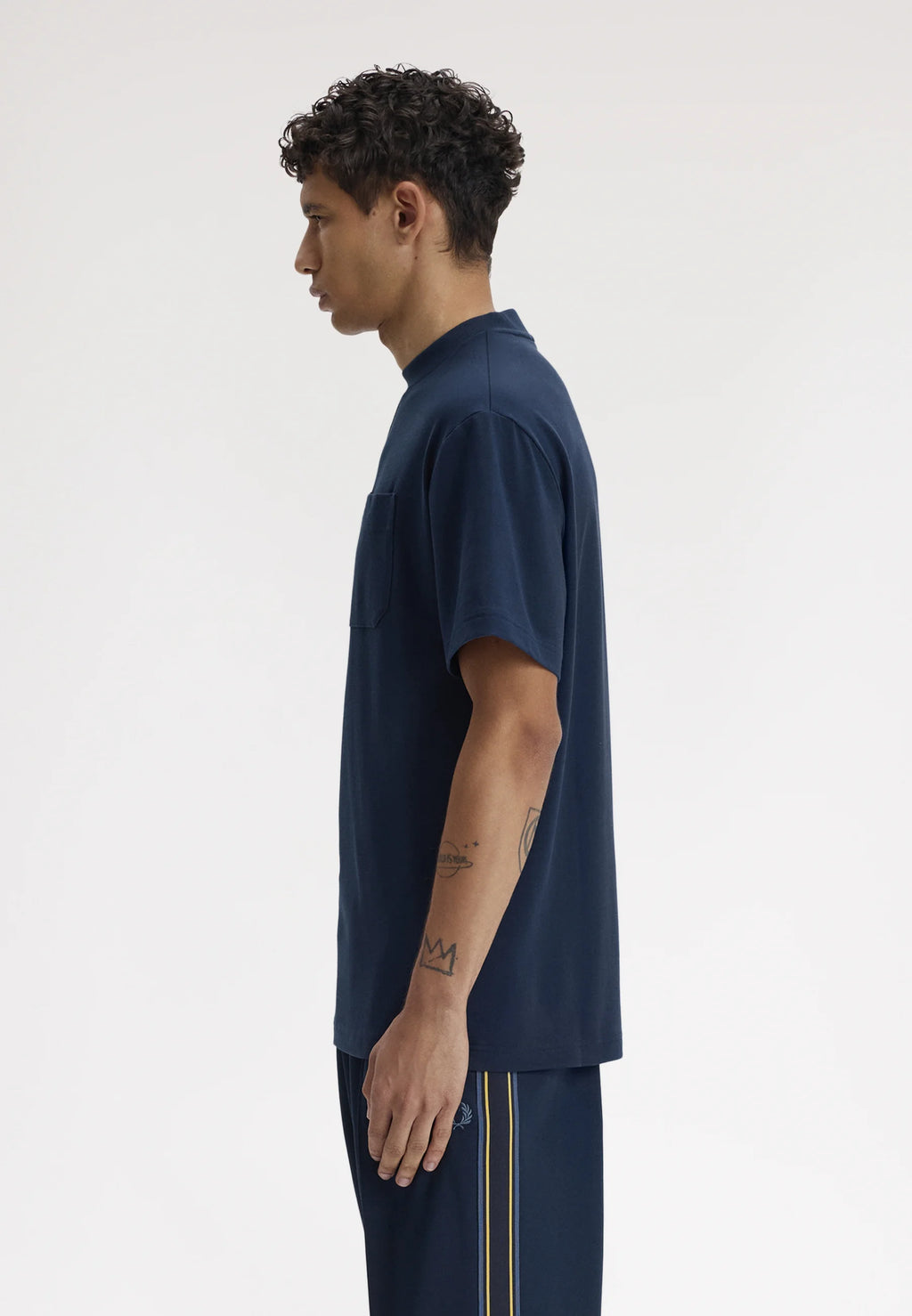 FRED PERRY T-shirt com detalhe no bolso