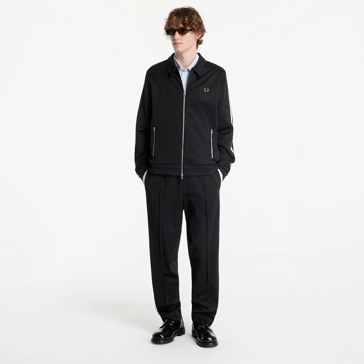 FRED PERRY Calça com fita adesiva nas pontas