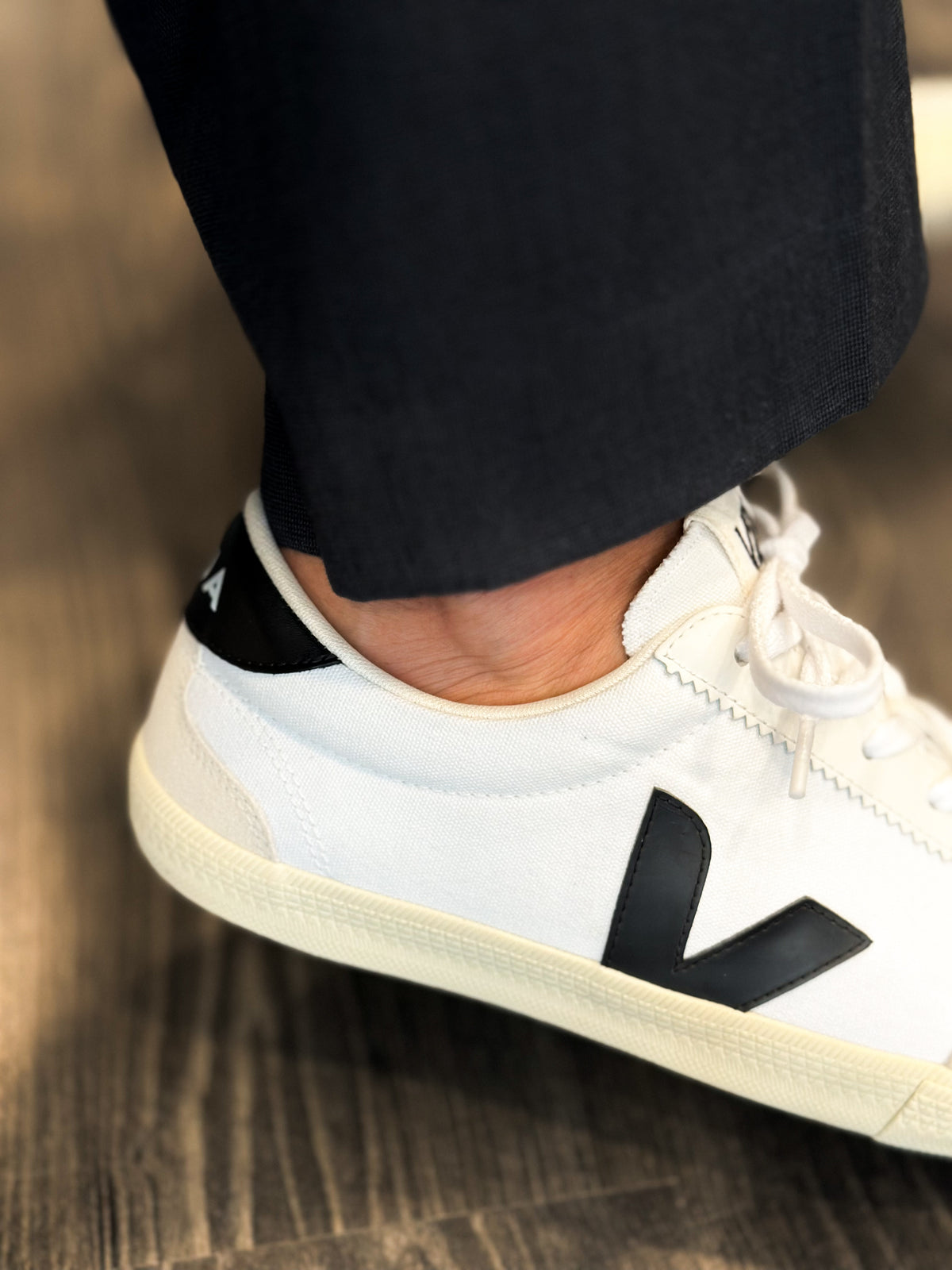 VEJA Sapatilhas volley canvas white black