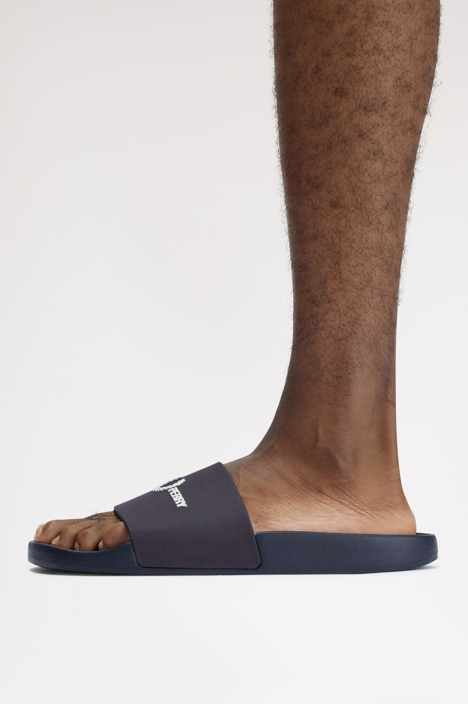 FRED PERRY Chinelos abertos com o símbolo da marca