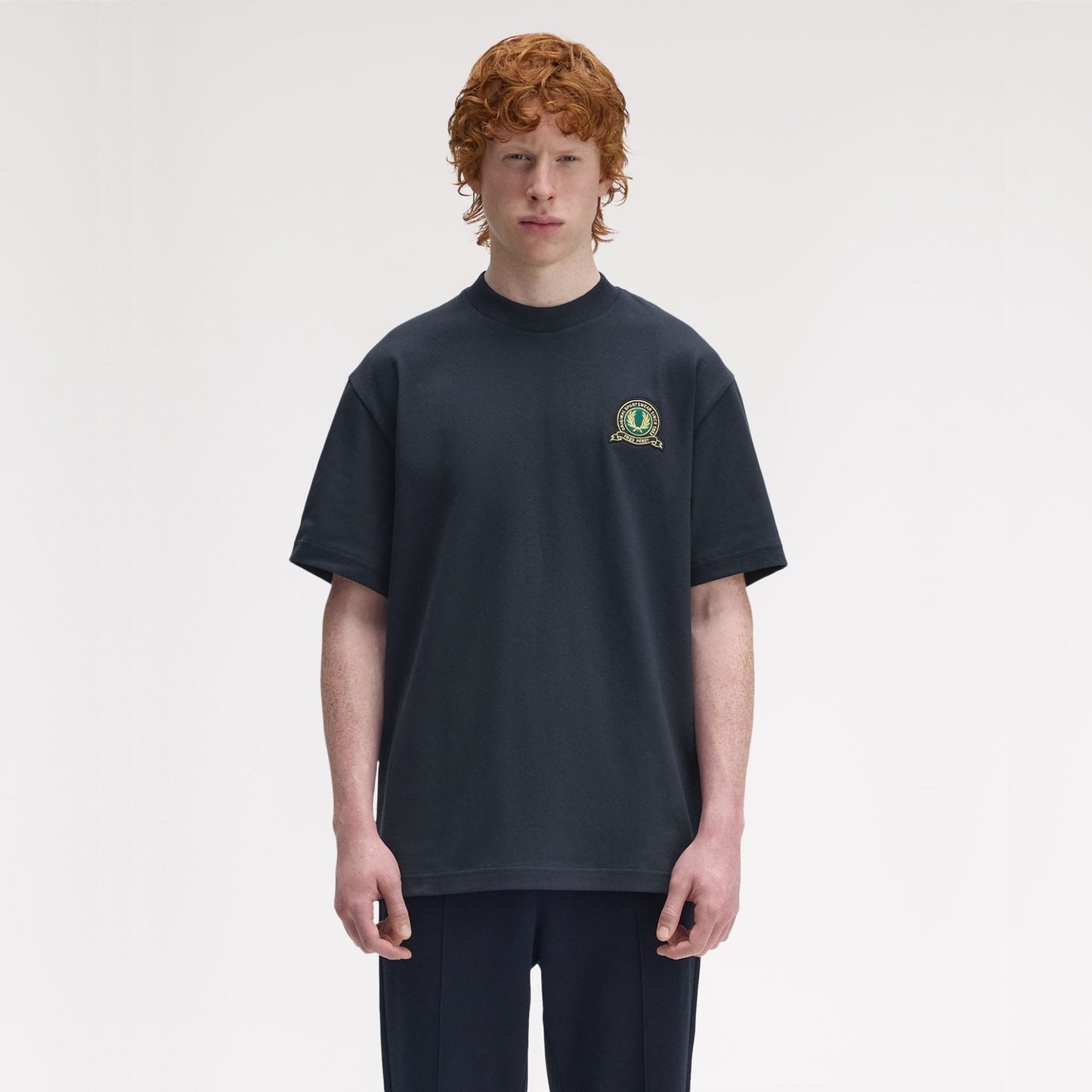 FRED PERRY T-shirt com emblema de ténis - CARISMAstore