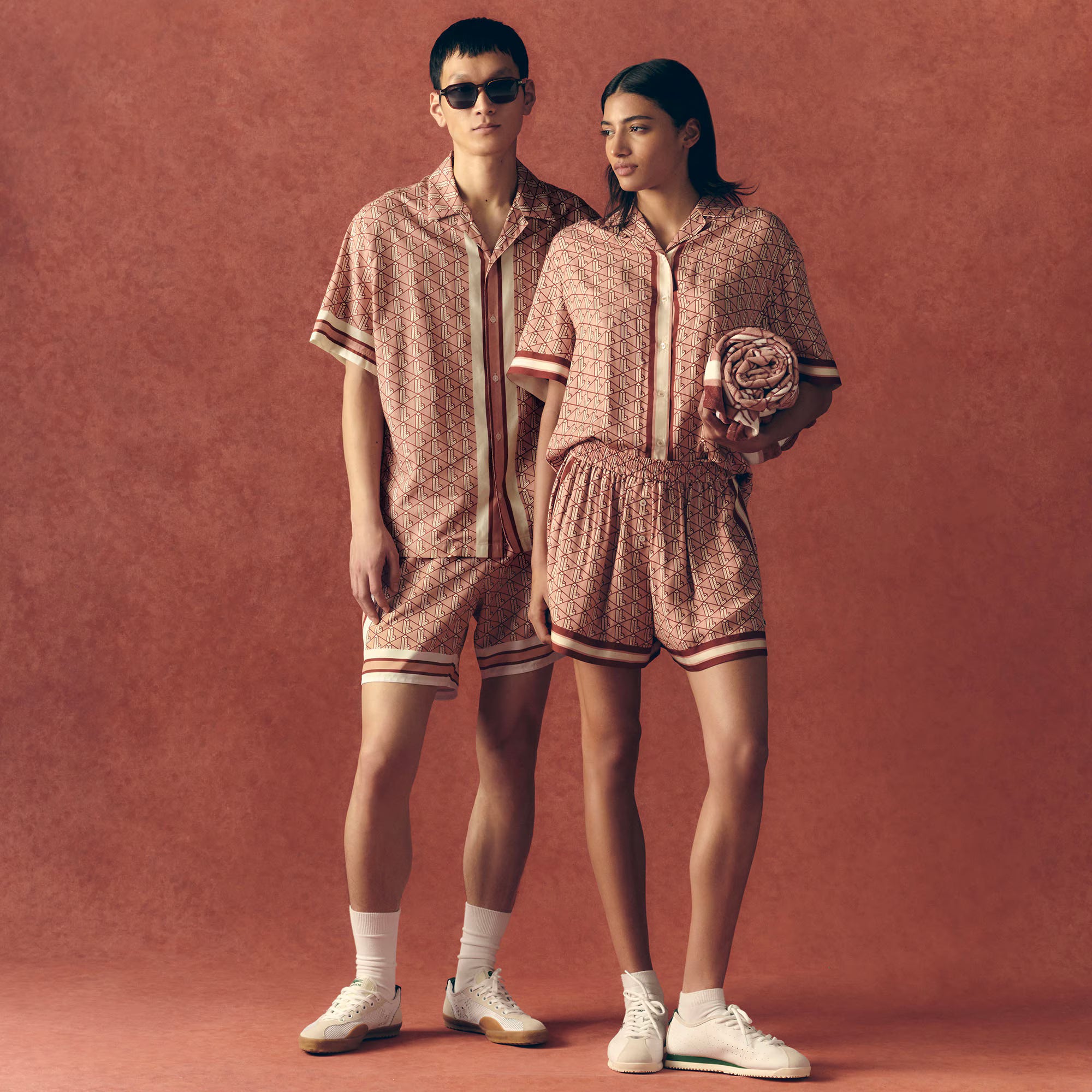 LACOSTE Calções leves com estampado de monogramas
