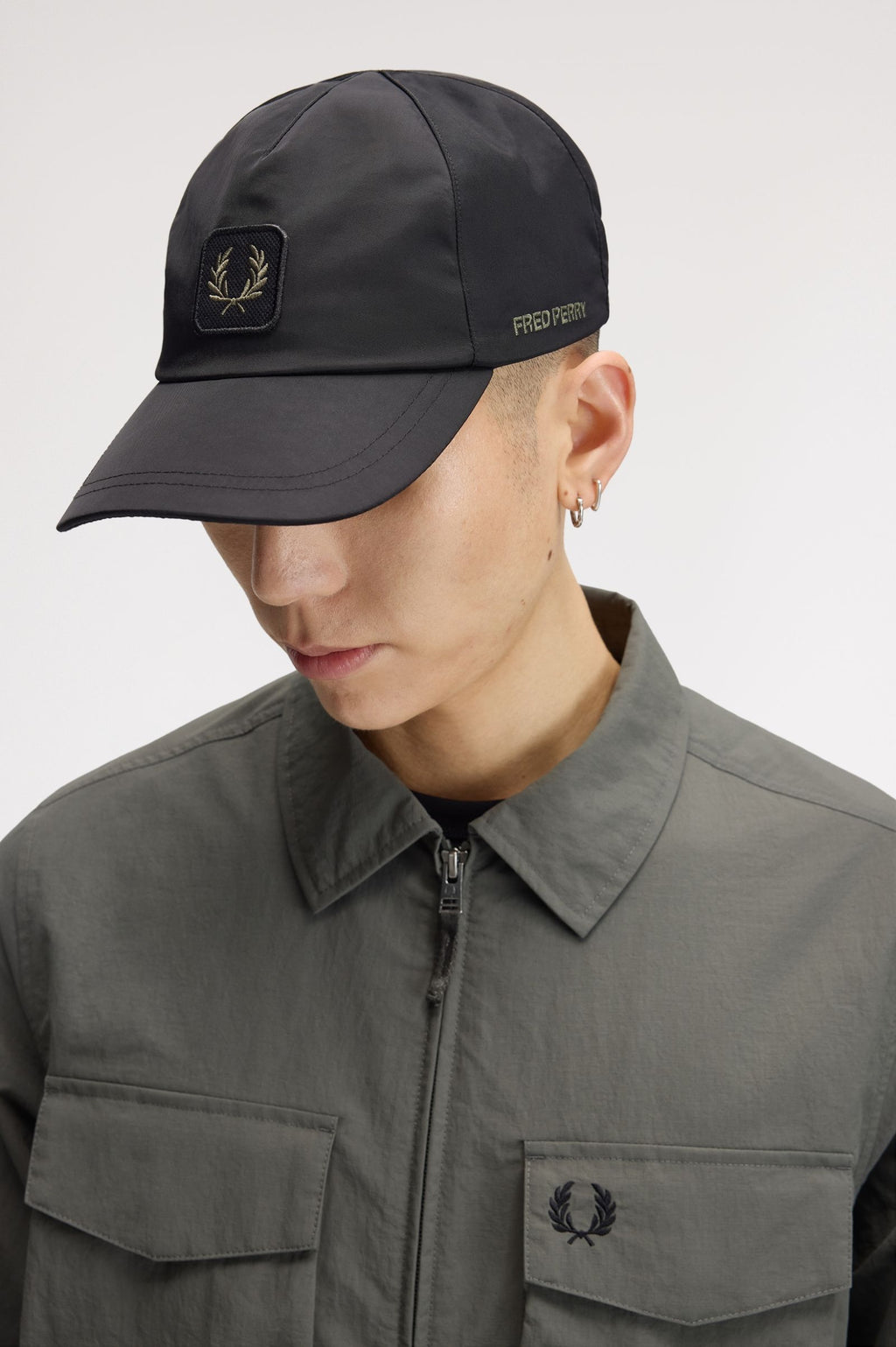 FRED PERRY Boné em nylon enrugado