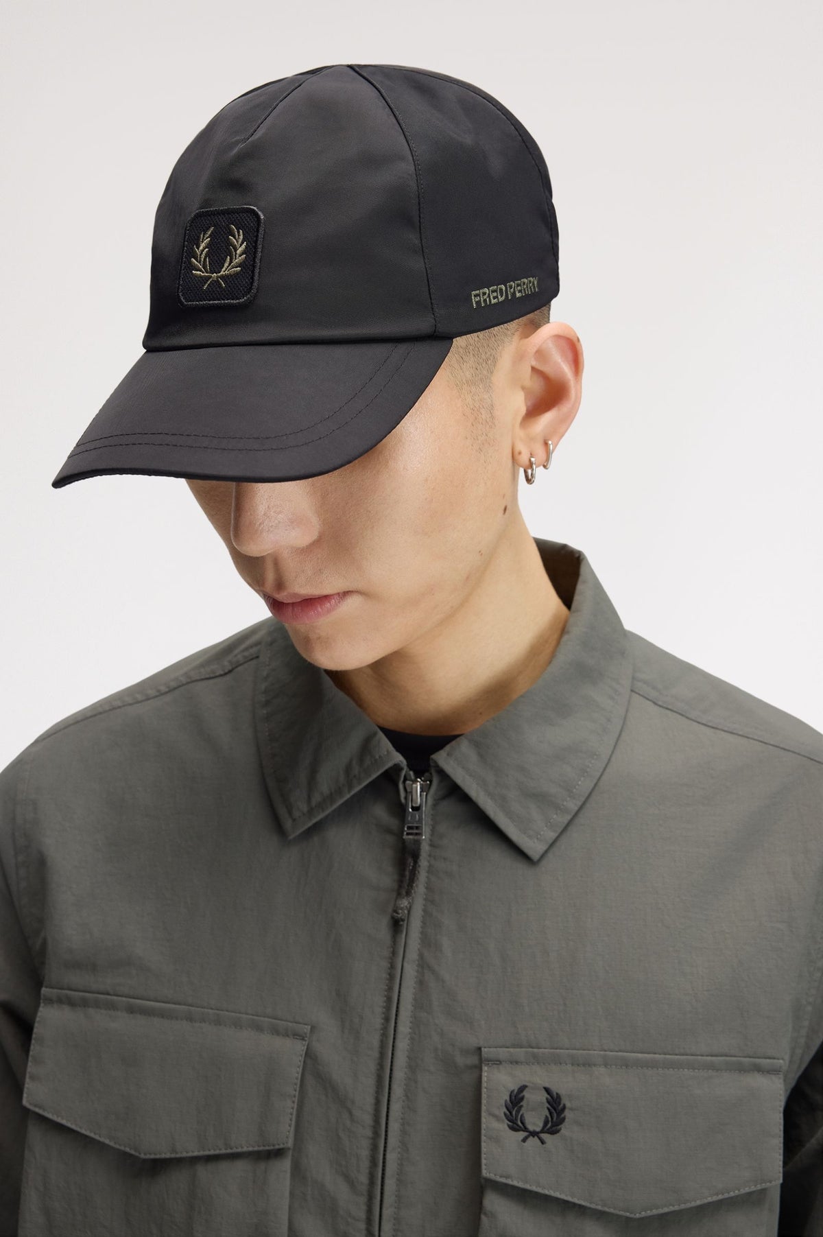 FRED PERRY Boné em nylon enrugado