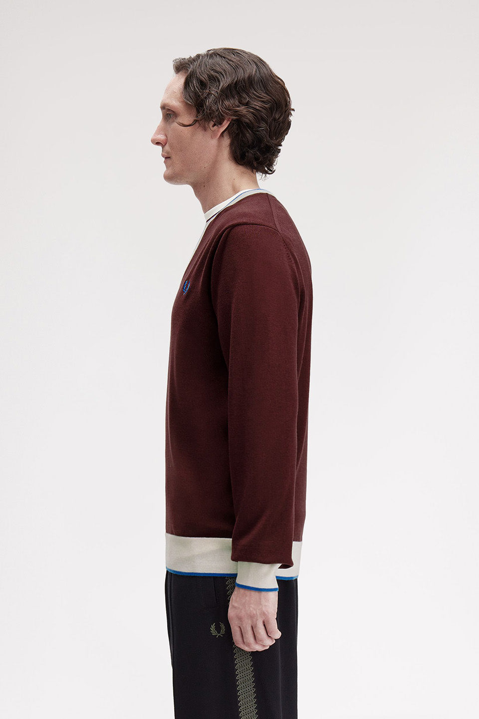 FRED PERRY Pullover com detalhes contrastantes