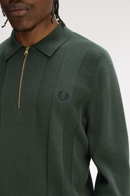 FRED PERRY Polo em malha às riscas numa cor mais intensa - CARISMAstore