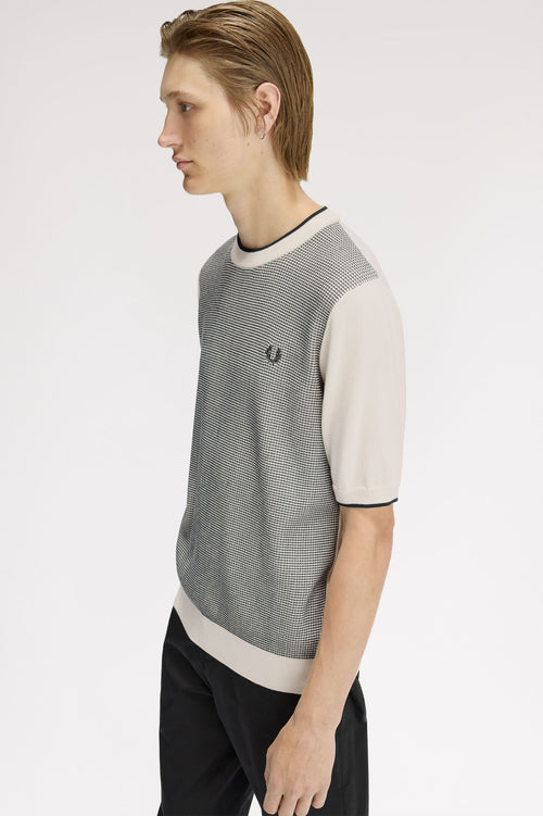 FRED PERRY T-shirt em malha com losangos tónica
