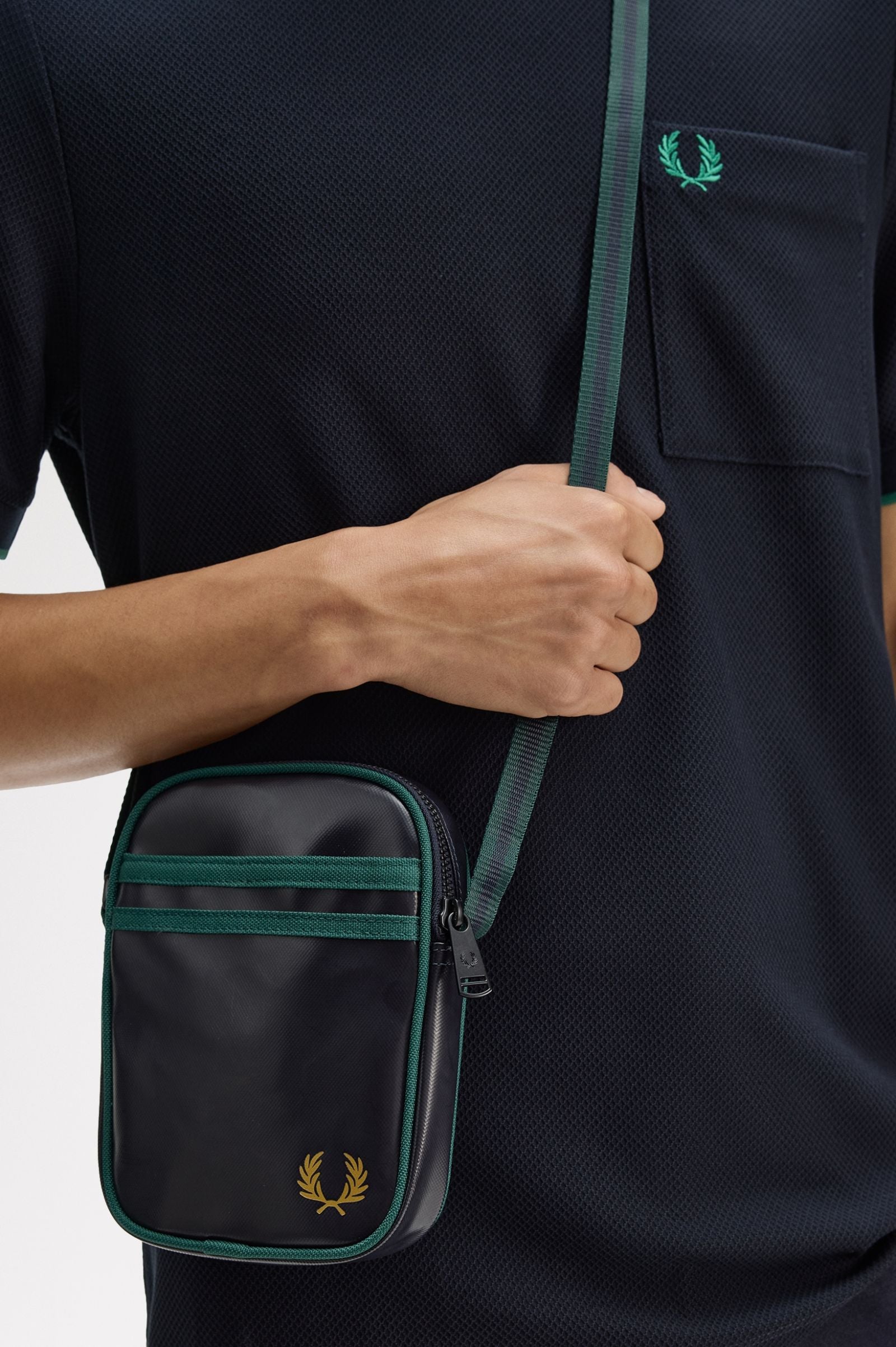 FRED PERRY Bolsa a tiracolo pequena clássica