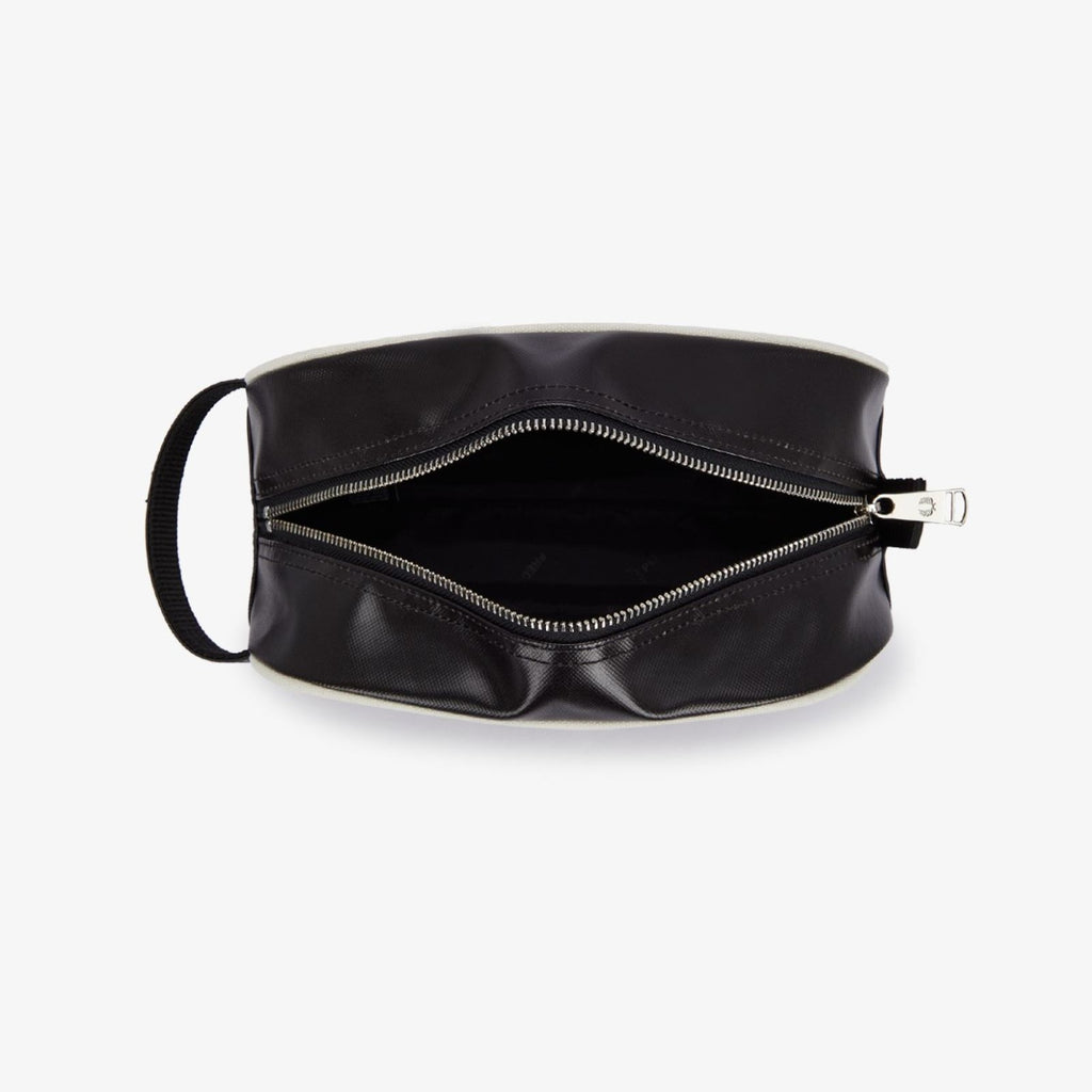 FRED PERRY Laurel Wreath Toiletry Bag