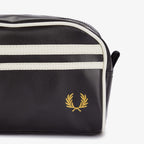 FRED PERRY Laurel Wreath Toiletry Bag