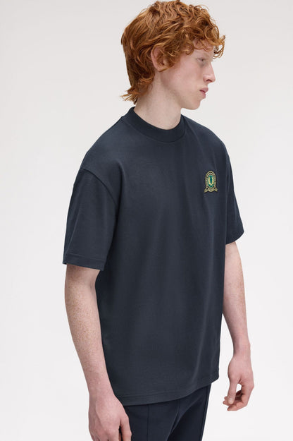 FRED PERRY T-shirt com emblema de ténis - CARISMAstore