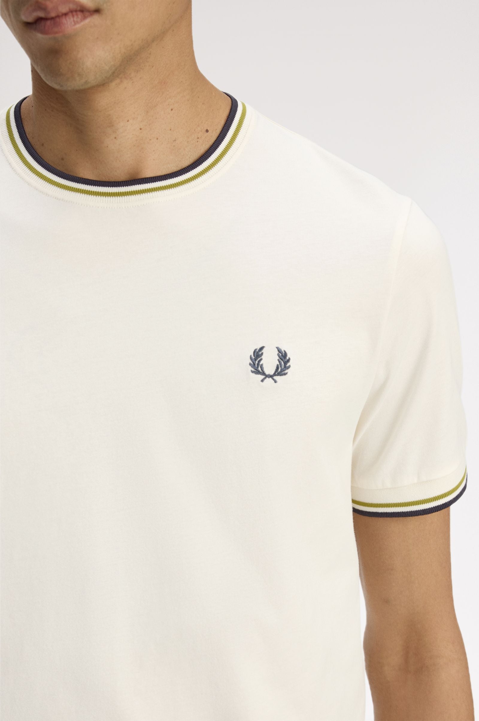 FRED PERRY T-shirt com borda com ponto descontínuo dupla - CARISMAstore