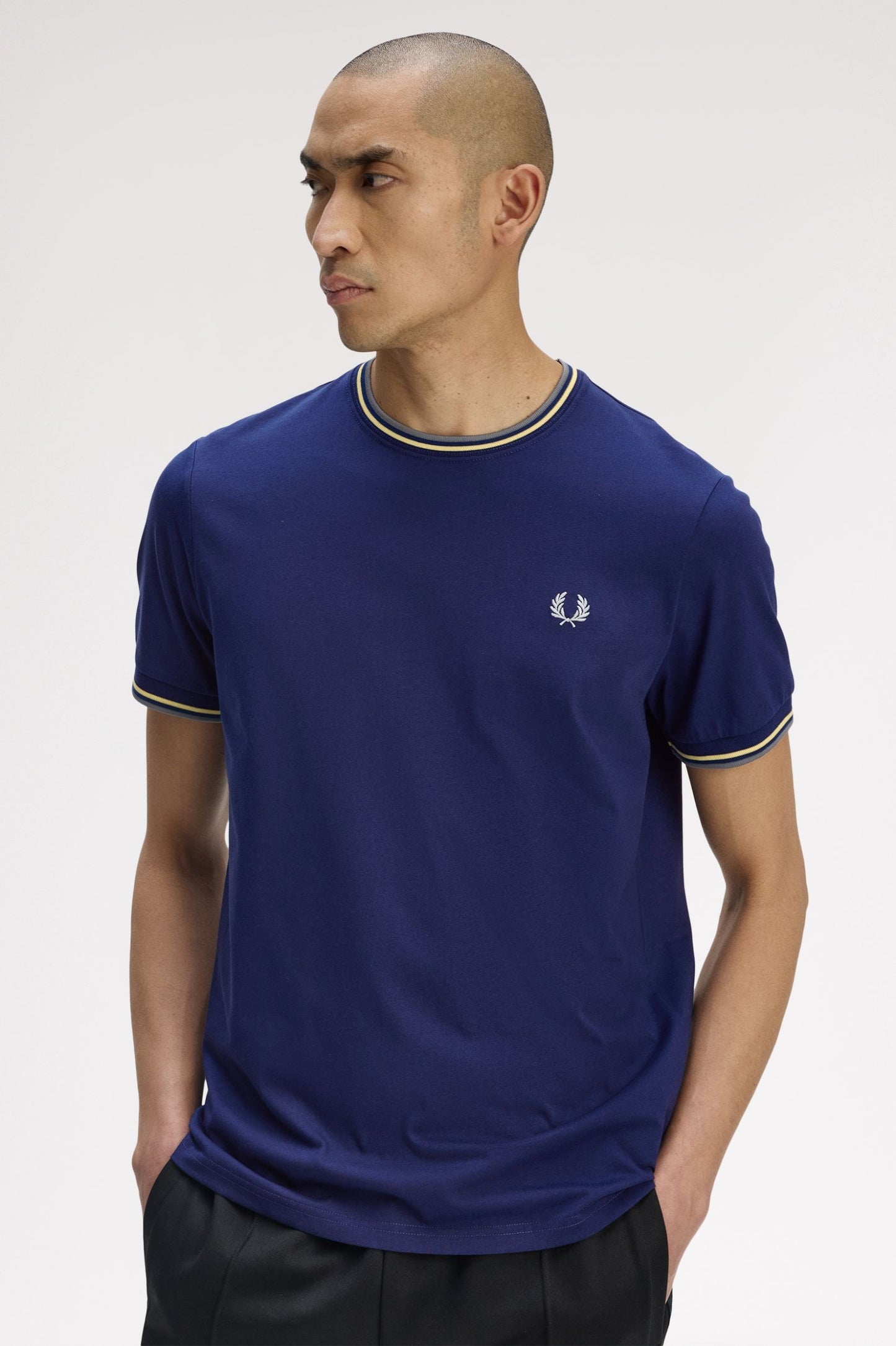 FRED PERRY T-shirt com borda com ponto descontínuo dupla - CARISMAstore