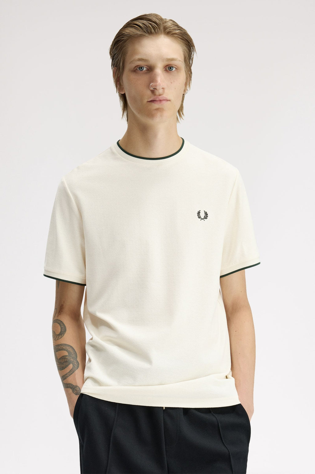 FRED PERRY T-shirt crepe piqué com detalhe de acabamento