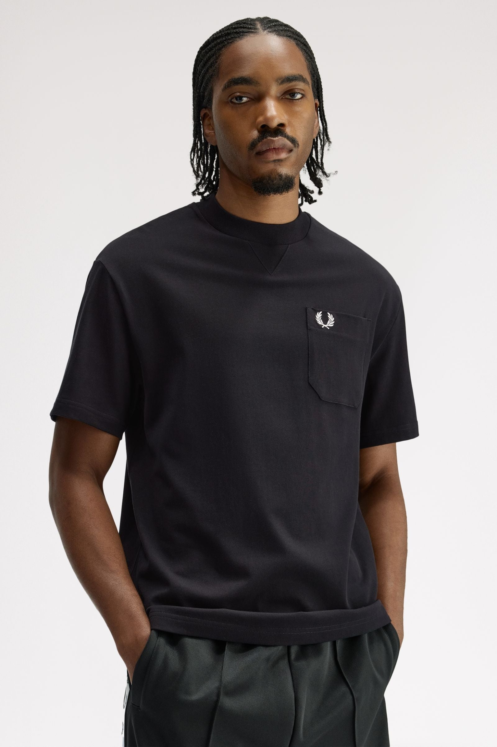 FRED PERRY T-shirt com detalhe no bolso