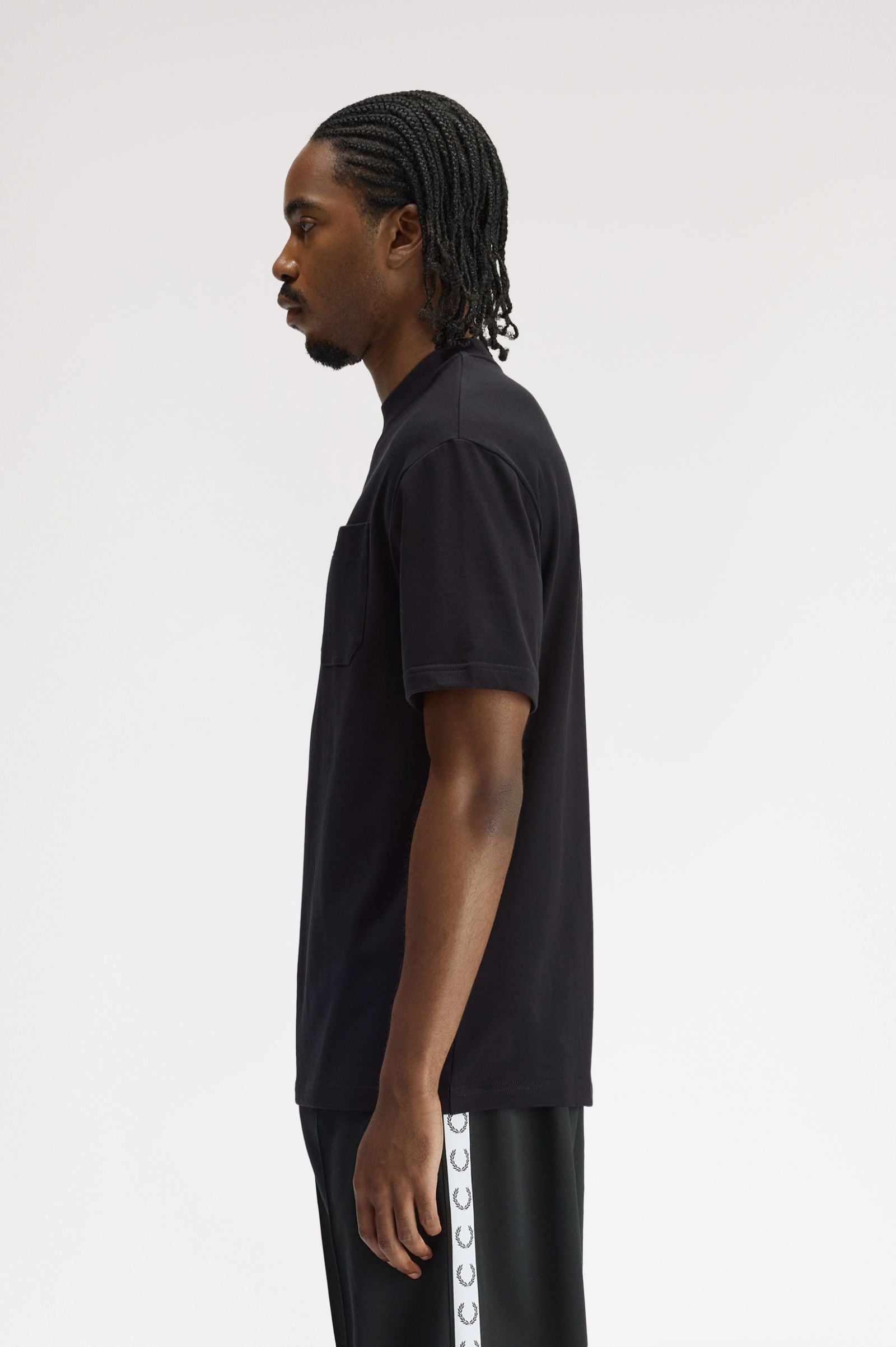 FRED PERRY T-shirt com detalhe no bolso