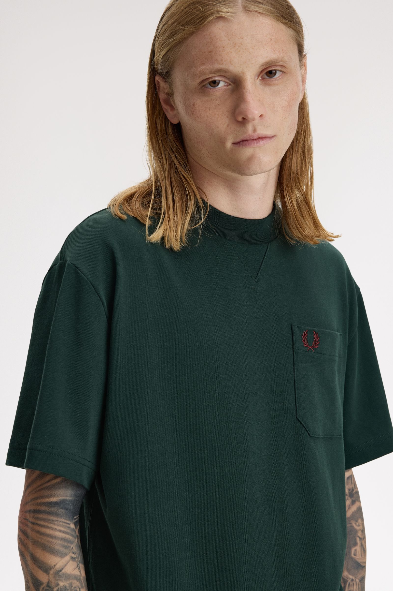FRED PERRY T-shirt com detalhe no bolso