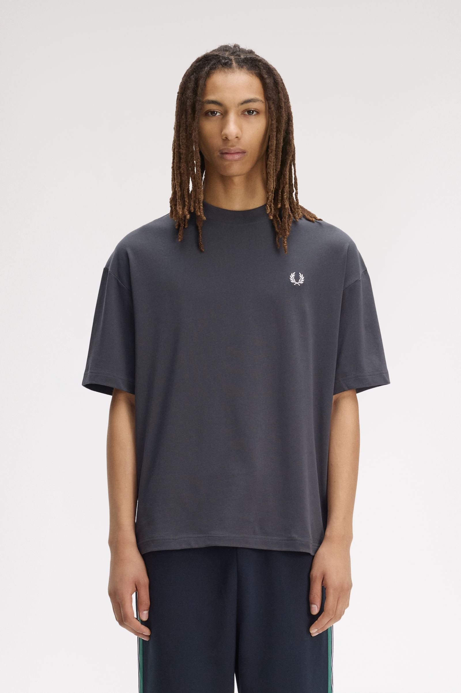 FRED PERRY T-shirt com estampado laurel wreath nas costas