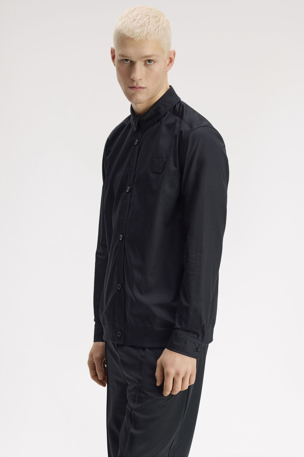FRED PERRY Camisa com bainha canelada com aplicação em pele
