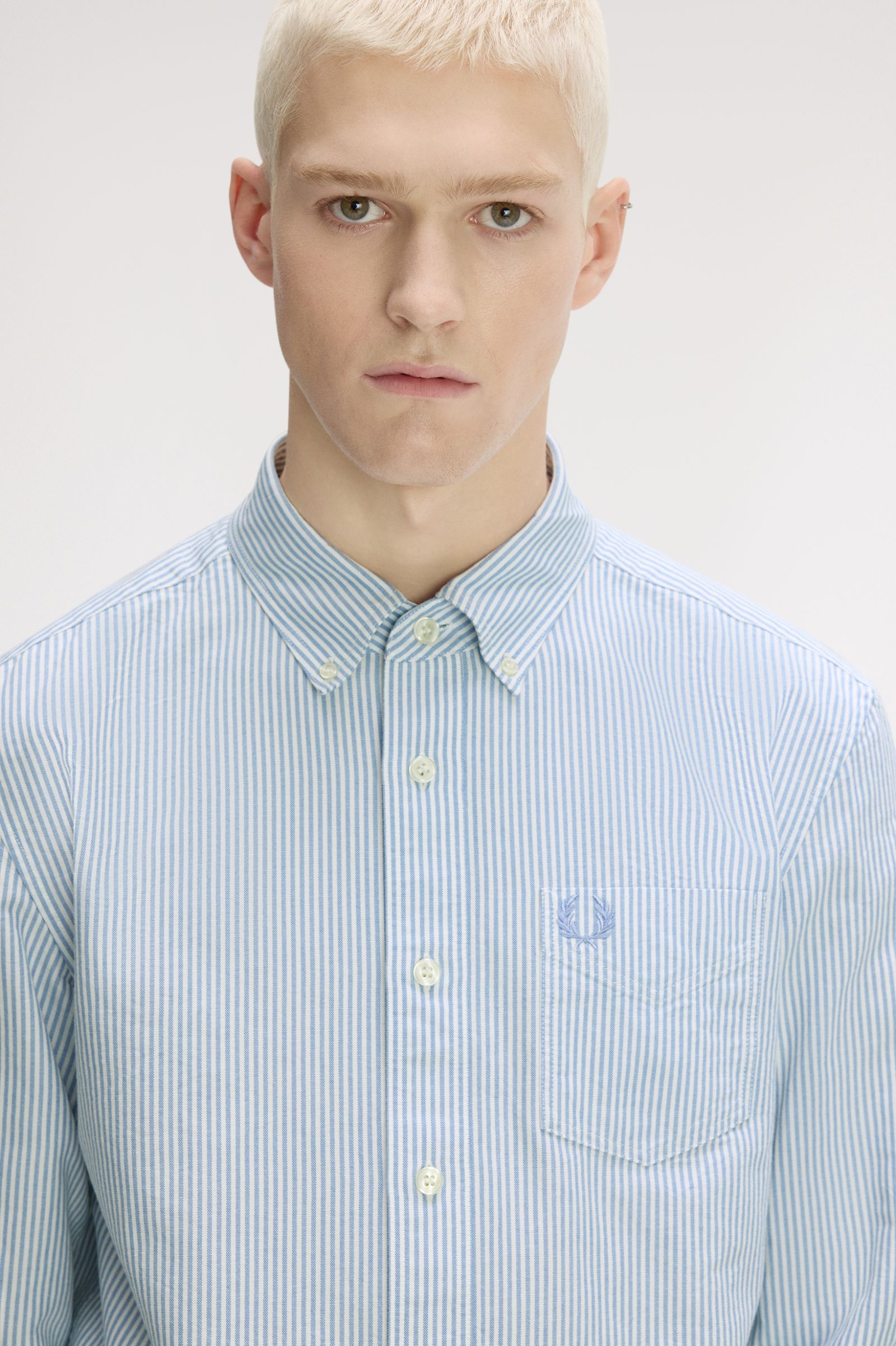 FRED PERRY Camisa oxford listrada e descontraída