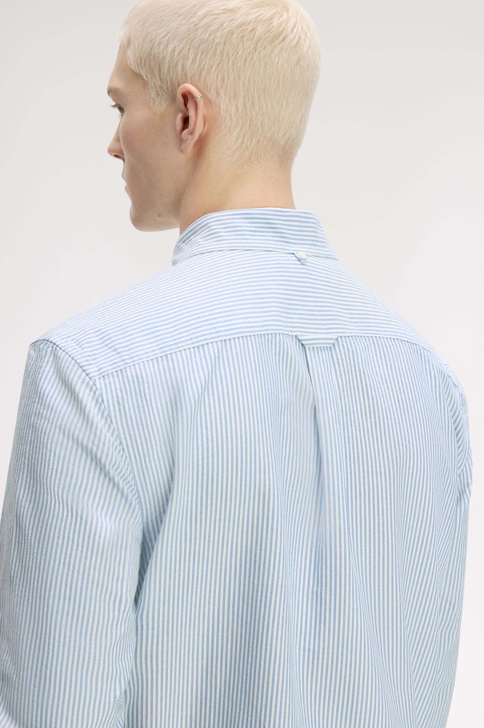 FRED PERRY Camisa oxford listrada e descontraída