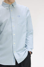 FRED PERRY Camisa oxford listrada e descontraída