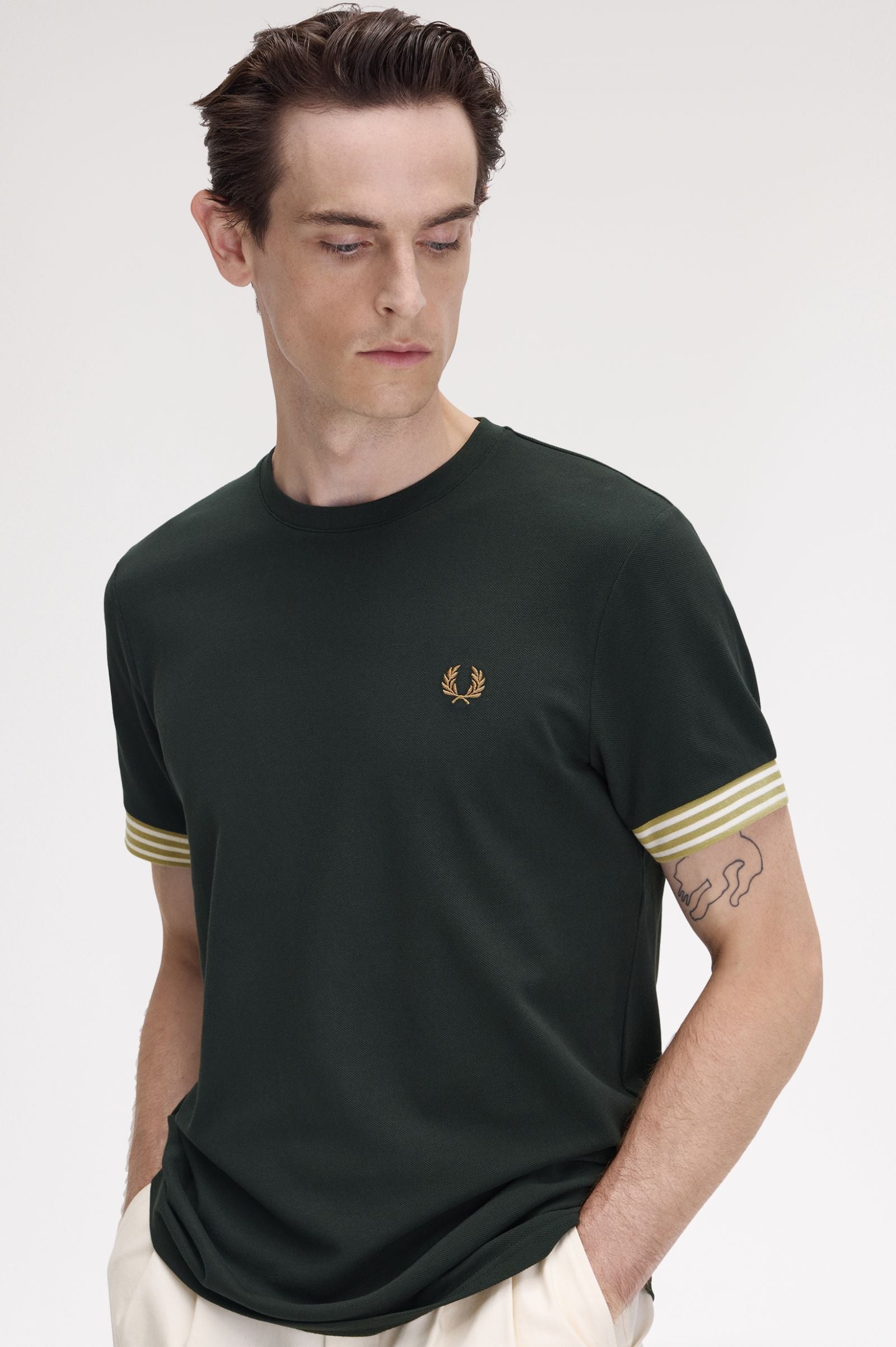 FRED PERRY T-shirt com punhos às riscas - CARISMAstore