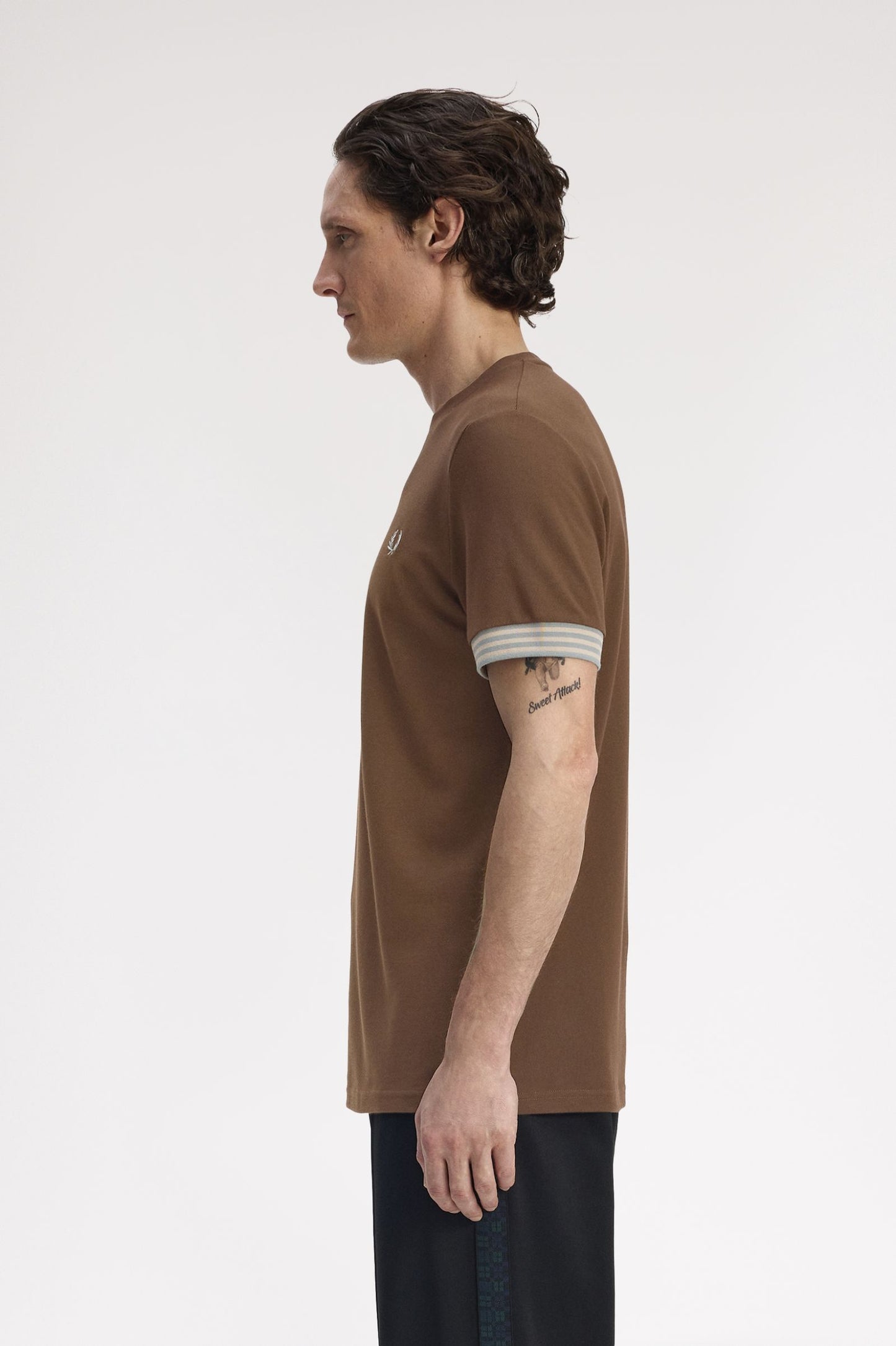 FRED PERRY T-shirt com punhos às riscas - CARISMAstore