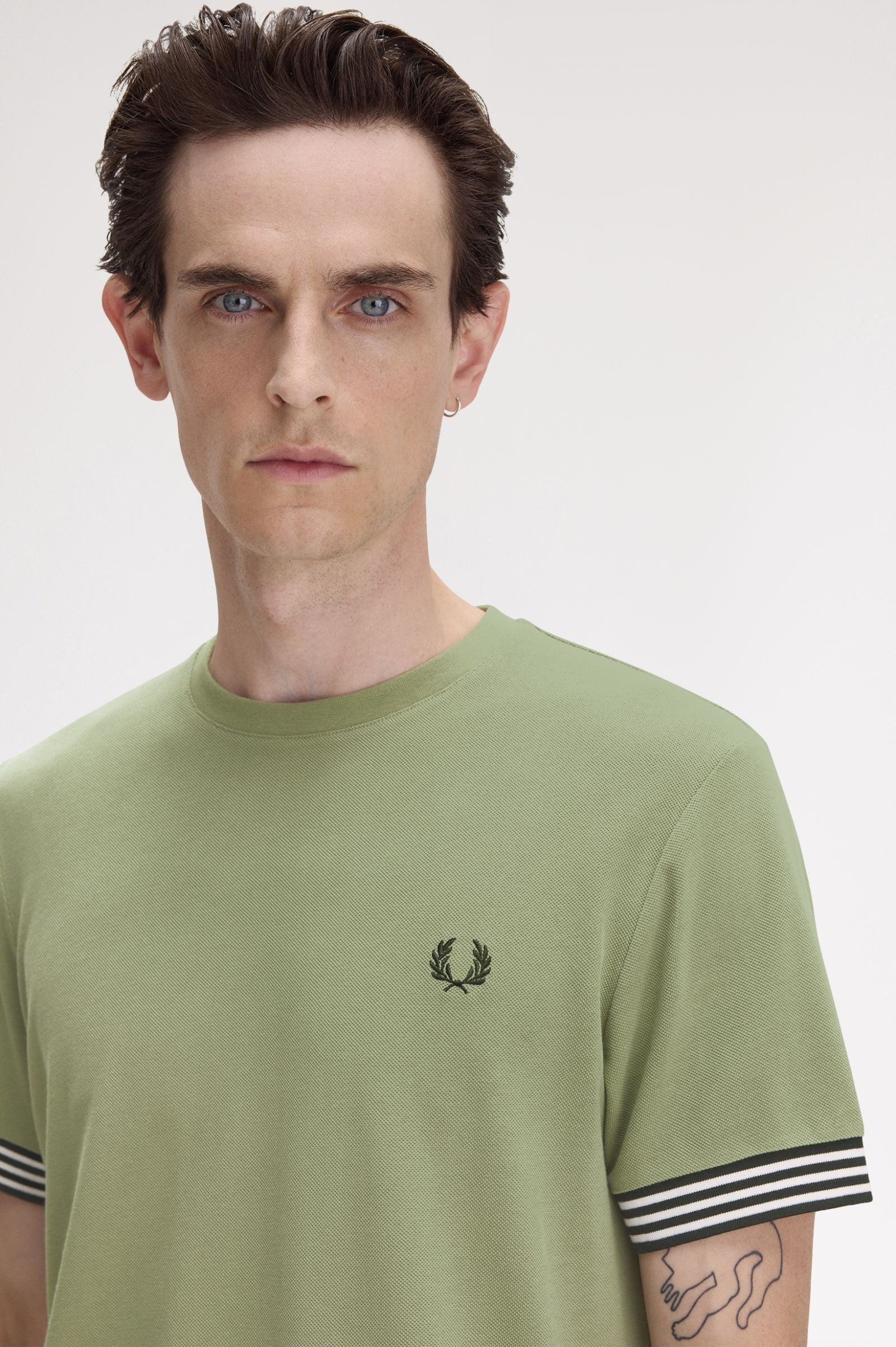 FRED PERRY T-shirt com punhos às riscas - CARISMAstore
