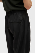 FRED PERRY Calça com aplicação em pele