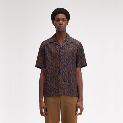 FRED PERRY Camisa com gola reverberante e estampa repetida - CARISMAstore