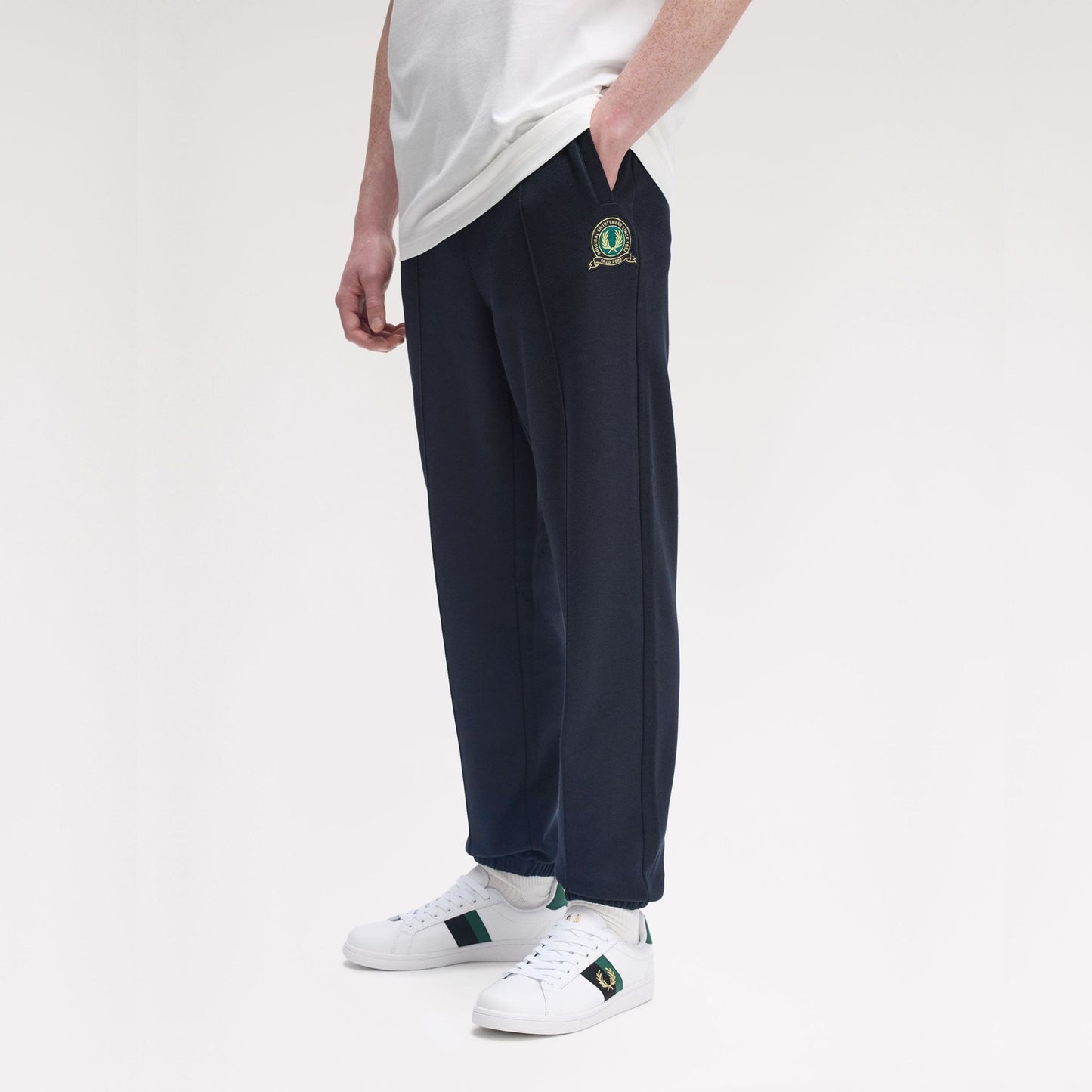 FRED PERRY Calças de fato de treino com emblema de ténis - CARISMAstore