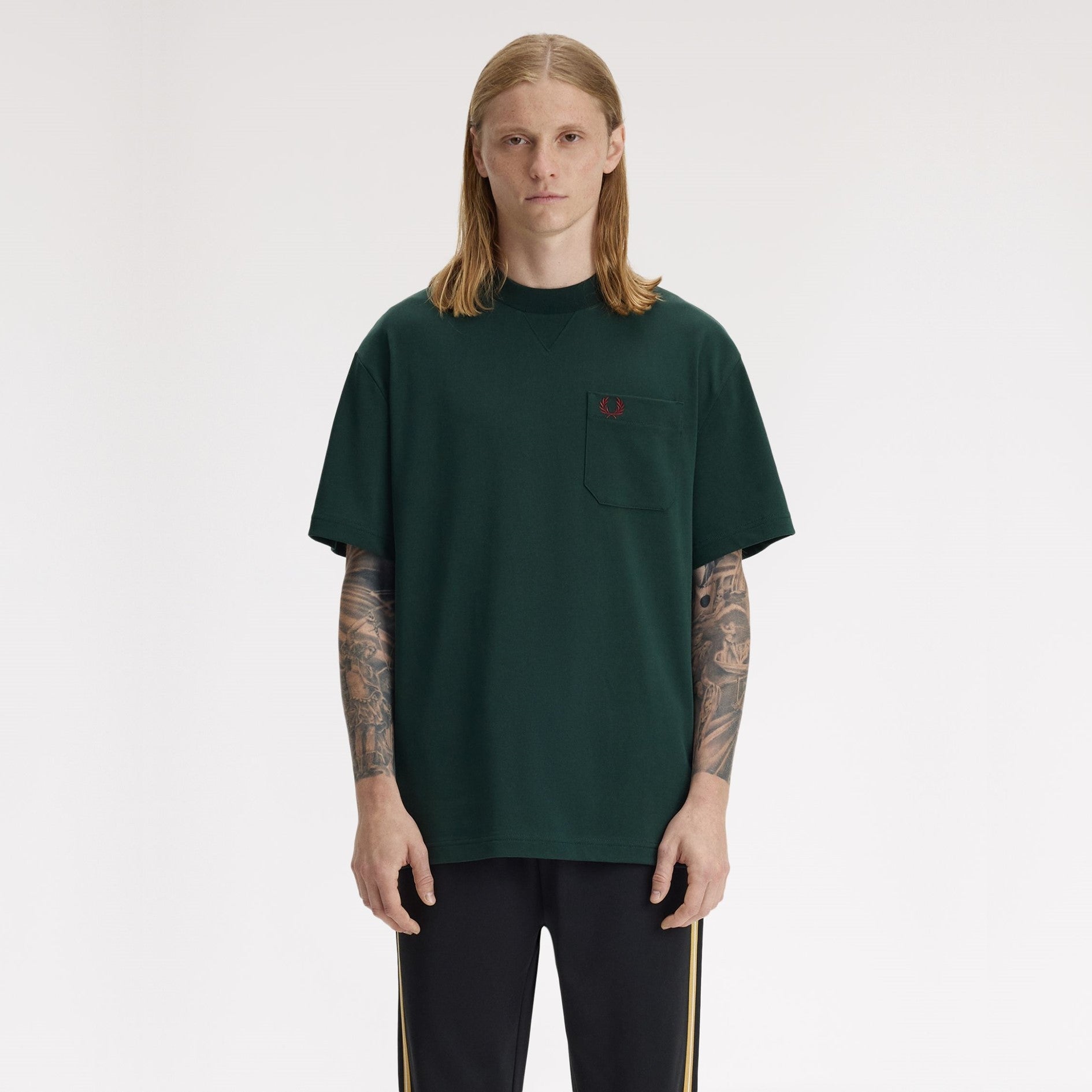 FRED PERRY T-shirt com detalhe no bolso