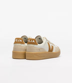 VEJA Sapatilhas v-90 leather pure camel