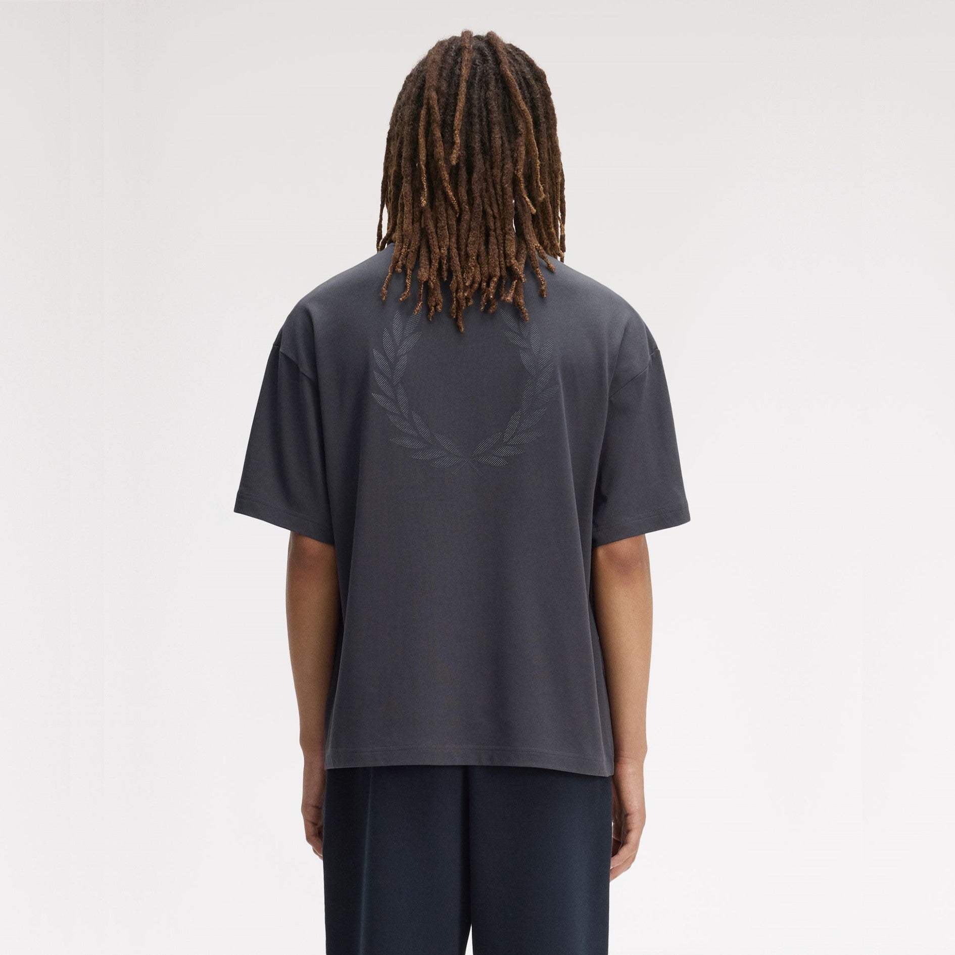 FRED PERRY T-shirt com estampado laurel wreath nas costas